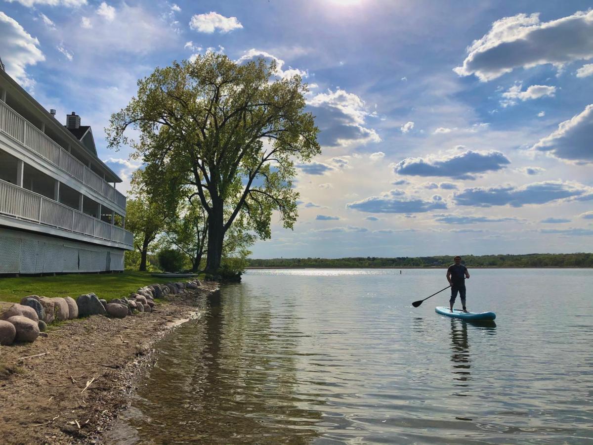 The French Country Inn レイク・ジェニーバ エクステリア 写真