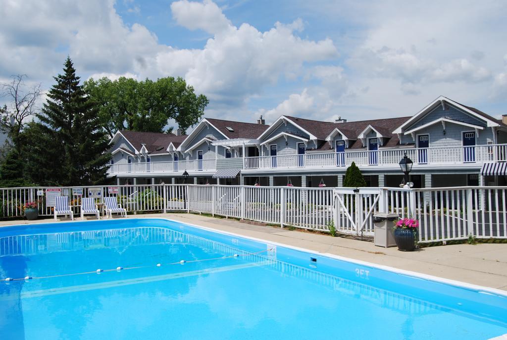 The French Country Inn レイク・ジェニーバ エクステリア 写真